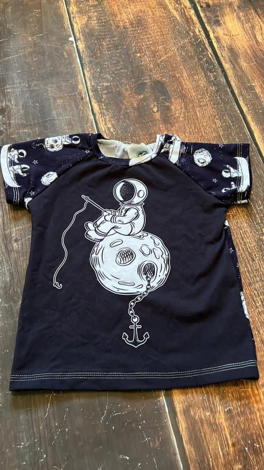2/3 Astronaut Fishing Raglan